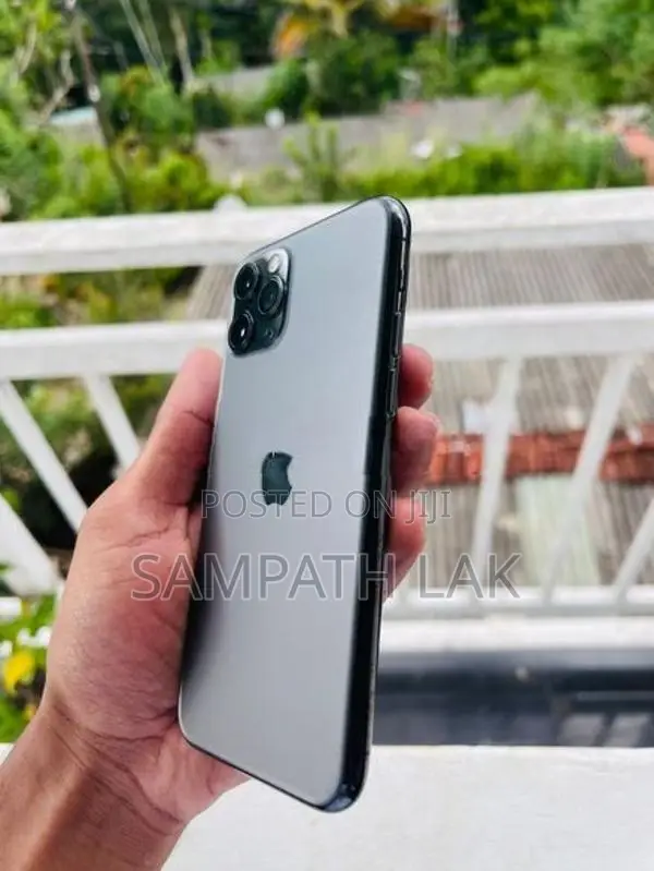 Apple iPhone 11 Pro 256GB (Used)