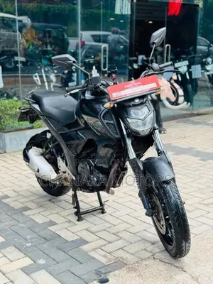 Yamaha FZS V3 Black Shine 2019