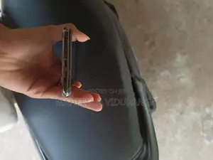 Apple iPhone X (Used)