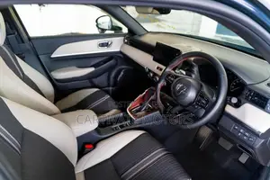 Honda Vezel Z Play Moonroof 2023
