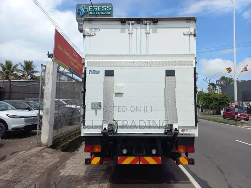 Isuzu Forward Manual 21 Min30 2016