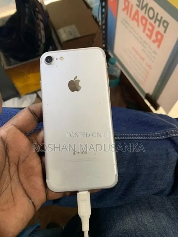 Apple iPhone 7 128GB (Used)