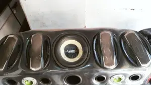 Three Wheeler Speaker