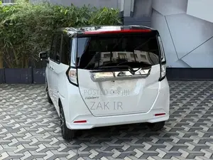 Toyota Roomy Custom GT 2025