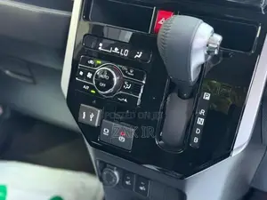 Toyota Roomy Custom GT 2025