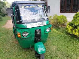 Bajaj RE three wheel 2011