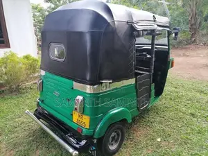 Bajaj RE three wheel 2011
