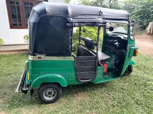 Bajaj RE three wheel 2011