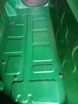 Bajaj RE three wheel 2011