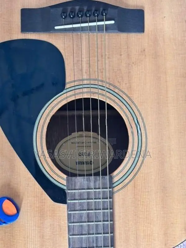 Yamaha F310 Acoustic Guitar