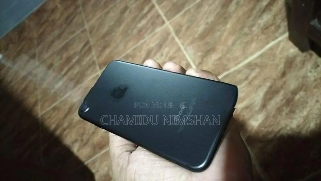 Apple iPhone 7 256GB JAPAN (Used)
