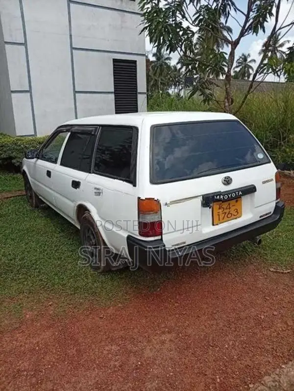 Toyota Corolla 1990