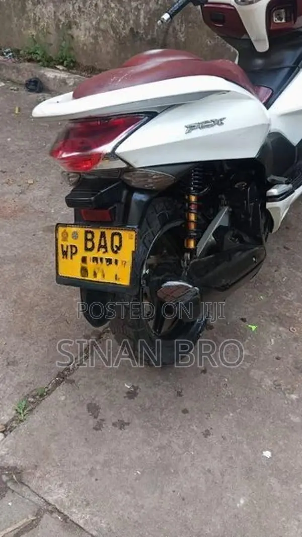 Honda PCX160 2016