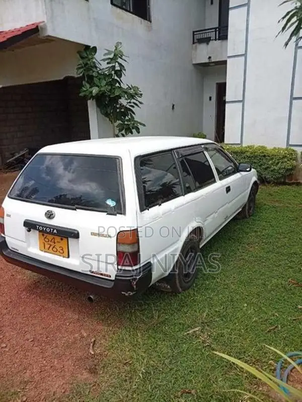 Toyota Corolla 1990