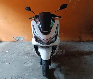 Honda PCX160 2025