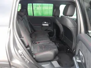 Mercedes Benz GLB 180 AMG Premium Plus 2025