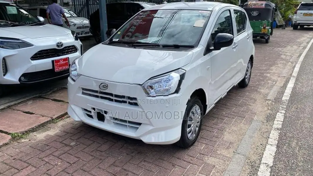 Daihatsu Mira L grade safety 2025