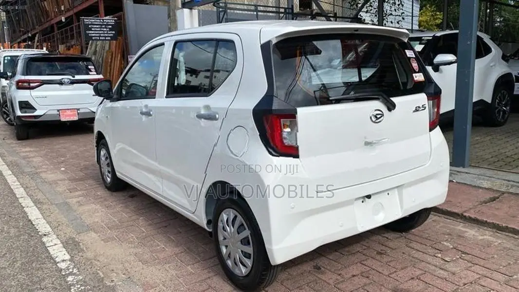 Daihatsu Mira L grade safety 2025
