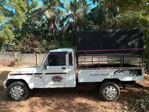 Mahindra Bolero Maxitruck plus 2011