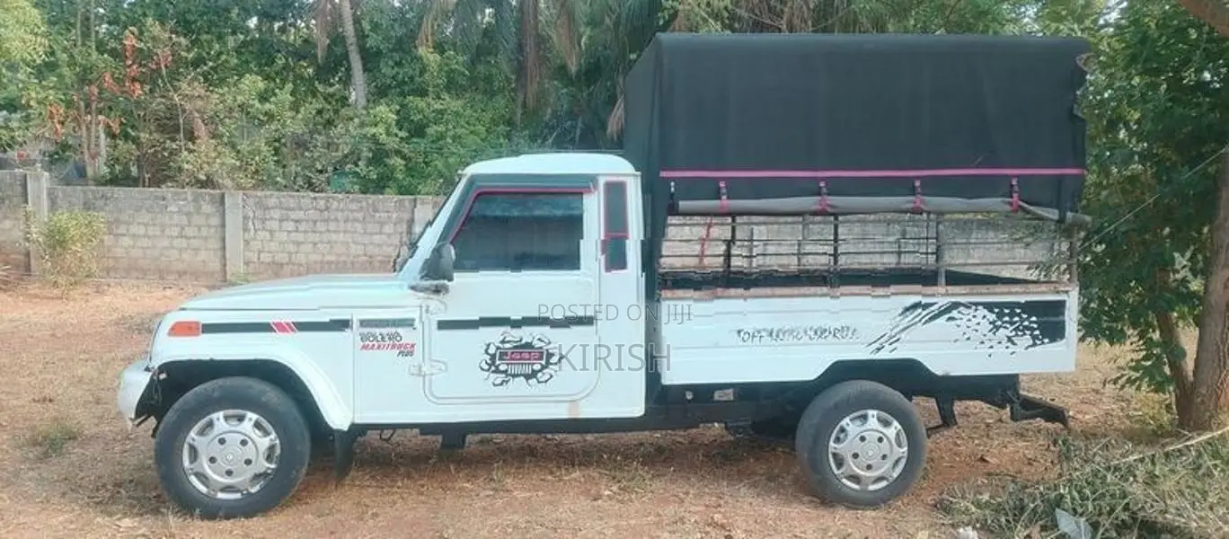 Mahindra Bolero Maxitruck plus 2011