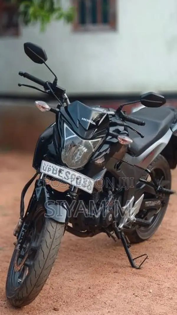 Honda CB Hornet 2016