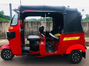 Bajaj RE 2015