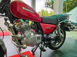 Suzuki GN 125 2015