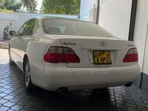 Toyota Crown Royal Saloon 2007