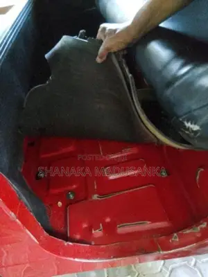 Bajaj RE 2018