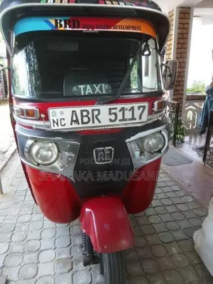 Bajaj RE 2018