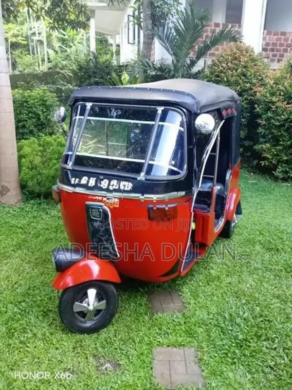 Bajaj RE 2001