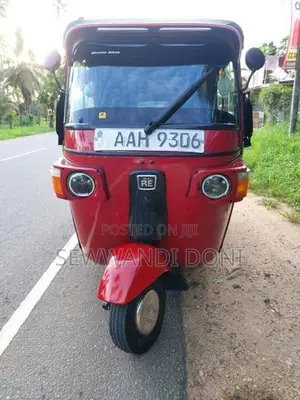 Bajaj RE 205 2013