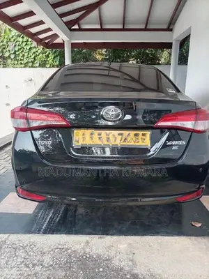Toyota Yaris Ativ 2017