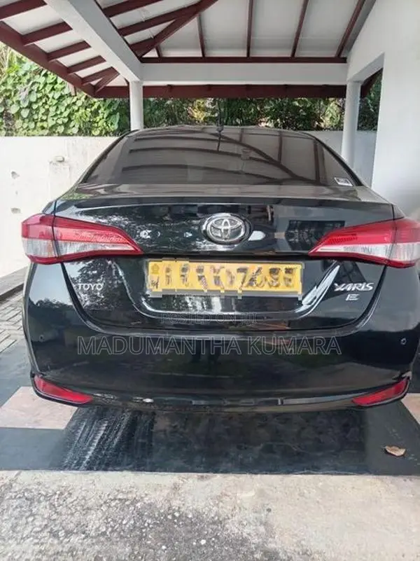 Toyota Yaris Ativ 2017