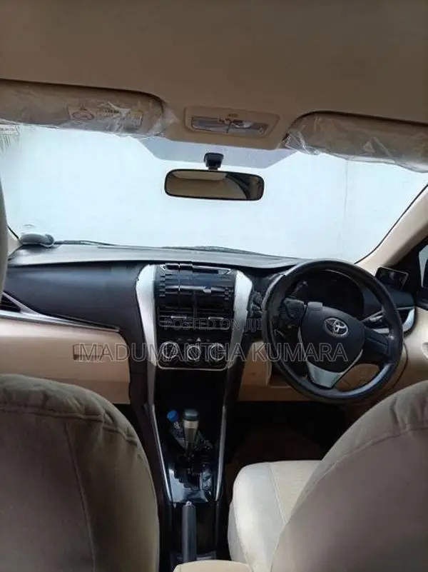 Toyota Yaris Ativ 2017