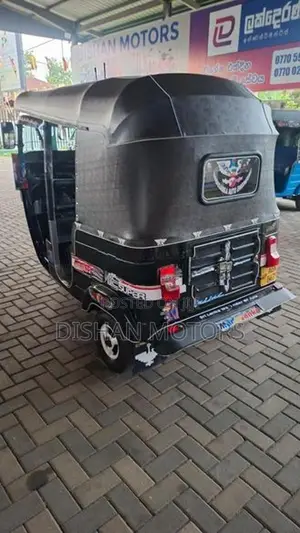Bajaj RE 4 Stroke 2015