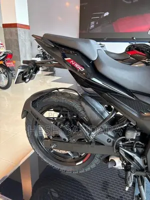 Bajaj Pulsar N160 premium 2026