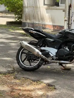 Bajaj Pulsar 200 2009