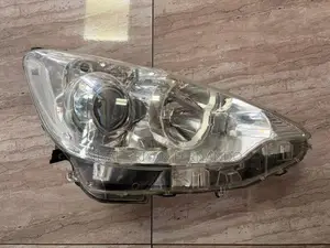 Toyota Aqua Head Light