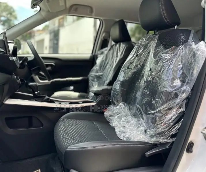 Daihatsu Rocky E Smart Hybrid 2026