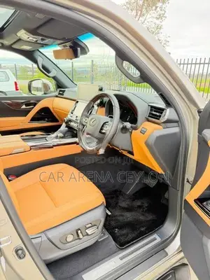 Lexus LX600 2025