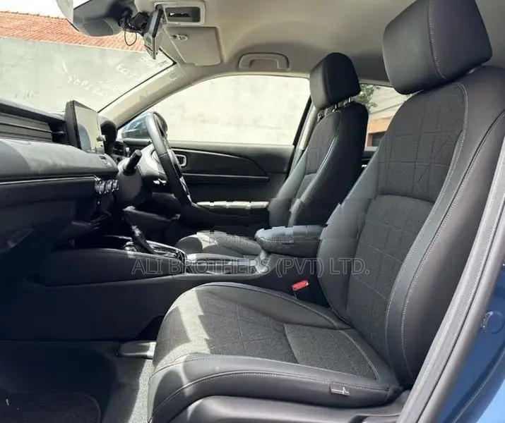 Honda Vezel Z 2025