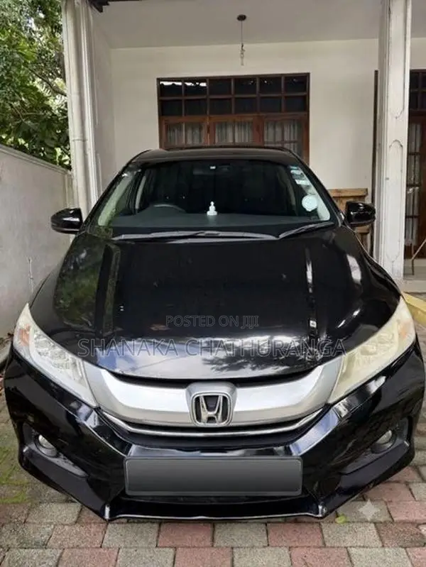 Honda Grace 2014