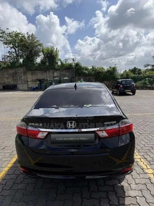 Honda Grace 2014