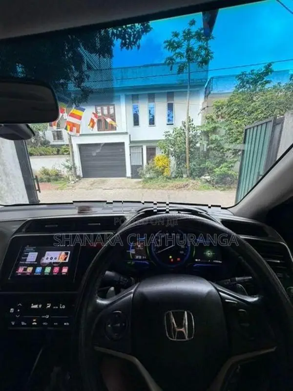 Honda Grace 2014