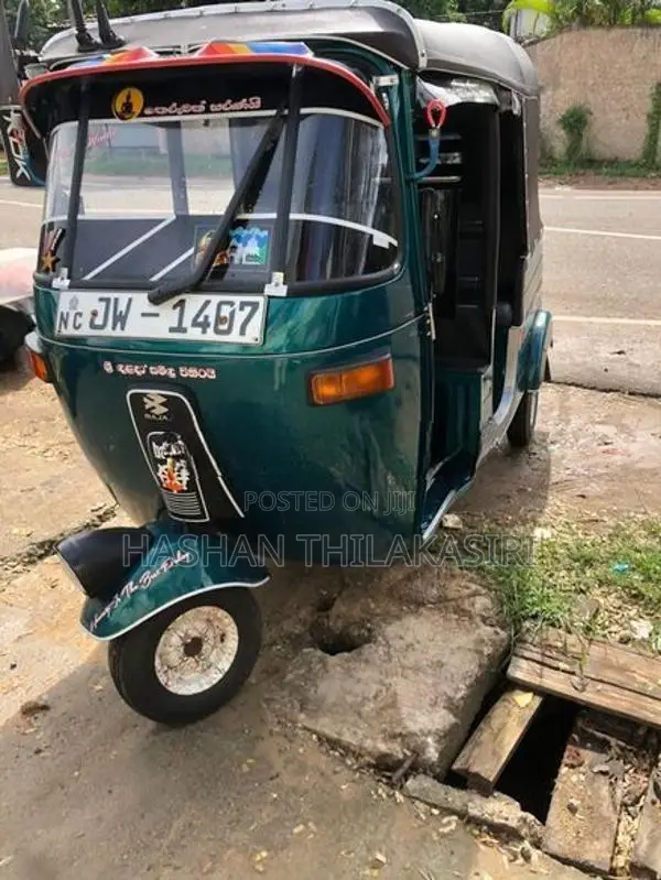 Bajaj RE 2004