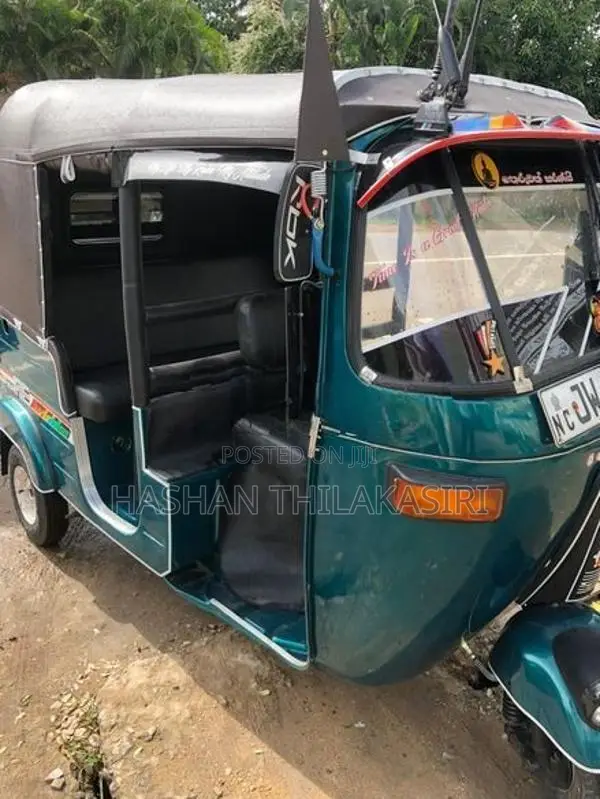 Bajaj RE 2004