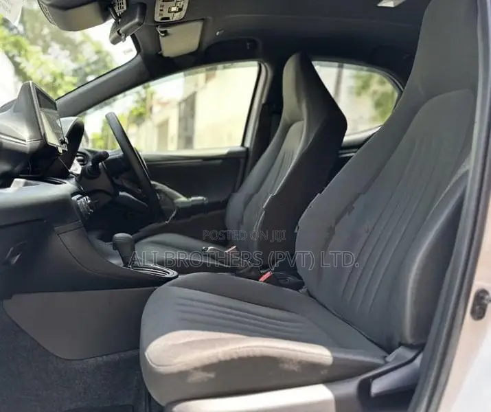 Toyota Yaris X Limited 2025