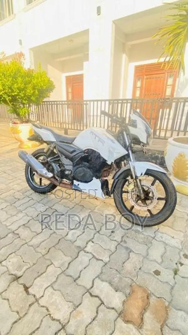 TVS Apache 180 2016