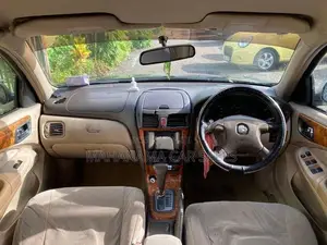 Nissan Sylphy Bluebird 2000